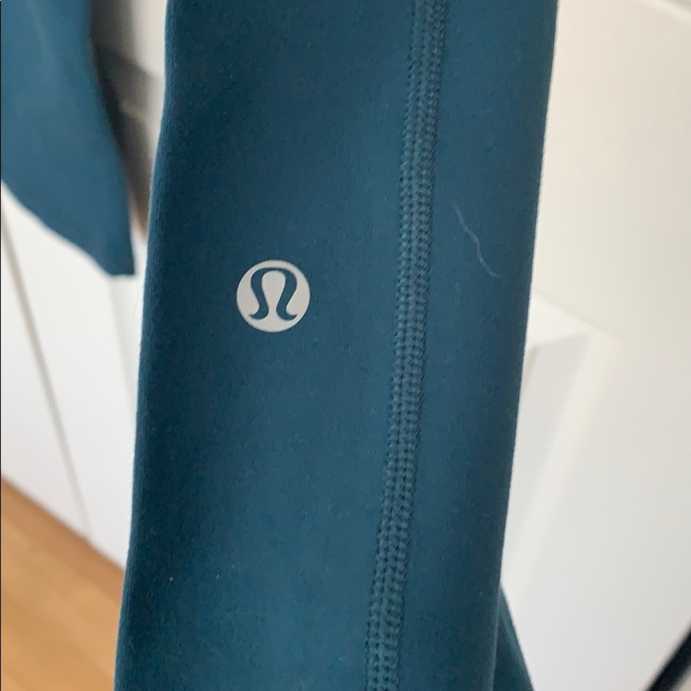 Lululemon Straight leg yoga pants - Picture 2 of 4